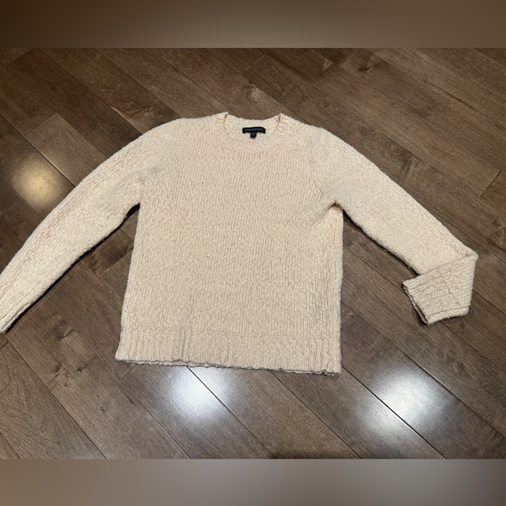 BANANA REPUBLIC • women’s light peach/cream Sweater
